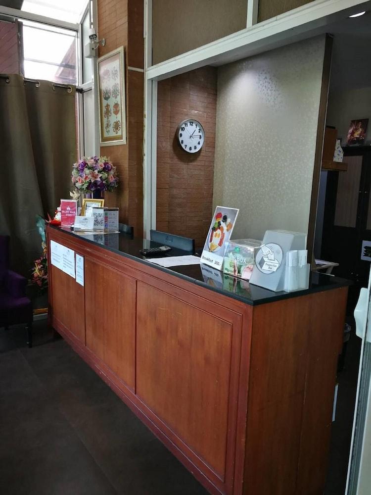 Greenview Ekkamai10 Suite Bangkok Kültér fotó