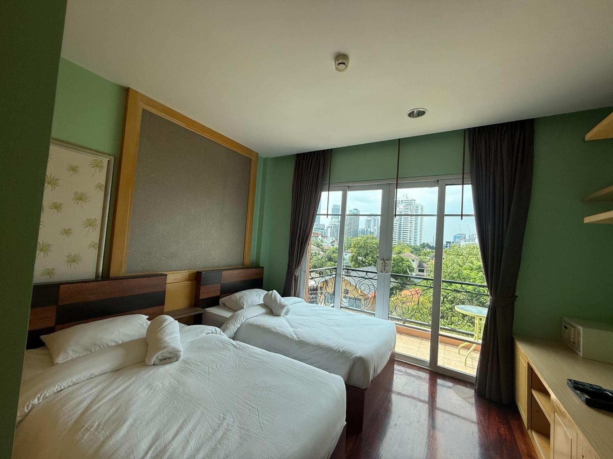 Greenview Ekkamai10 Suite Bangkok Kültér fotó