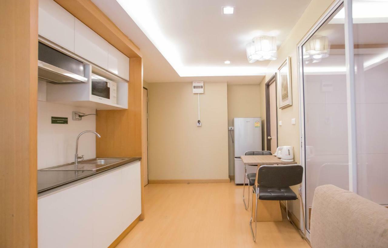 Greenview Ekkamai10 Suite Bangkok Kültér fotó